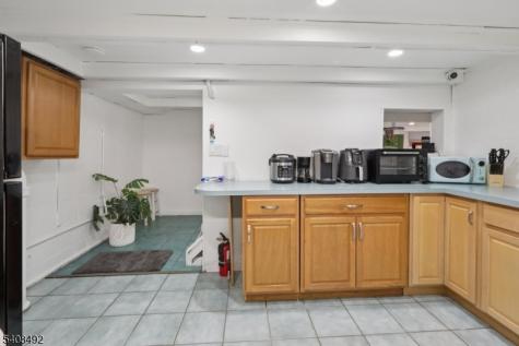 5 Cedar Street North Arlington NJ 07031