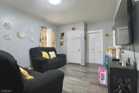 417 Franklin Street Elizabeth NJ 07206
