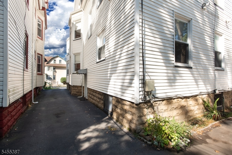 108 S Arlington Avenue East Orange NJ 07018