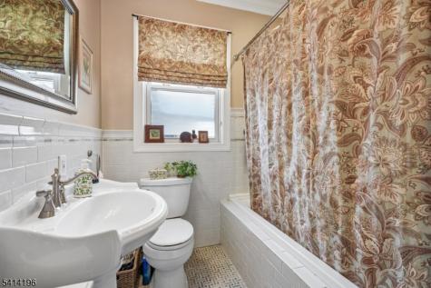 194 Hillside Avenue Glen Ridge Boro NJ 07028
