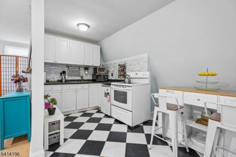 194 Hillside Avenue Glen Ridge Boro NJ 07028