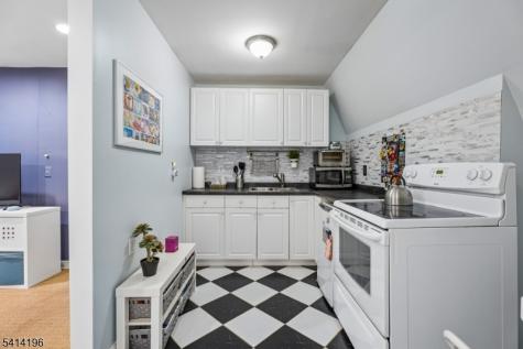 194 Hillside Avenue Glen Ridge Boro NJ 07028