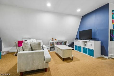 194 Hillside Avenue Glen Ridge Boro NJ 07028