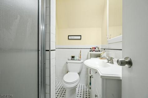 194 Hillside Avenue Glen Ridge Boro NJ 07028