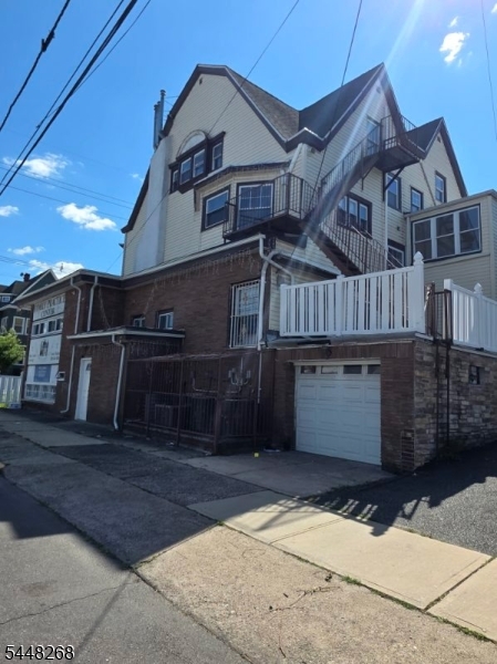 423 15TH Avenue Paterson NJ 07504