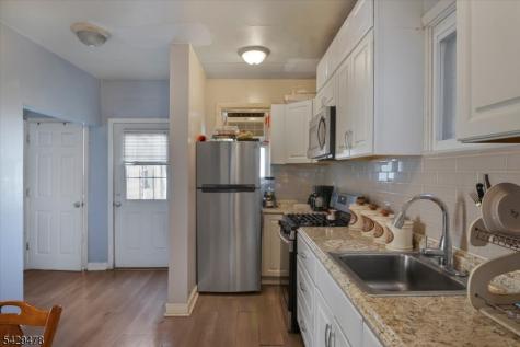 22 Tuttle Street Wallington NJ 07057
