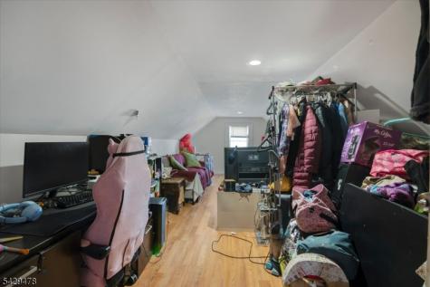 22 Tuttle Street Wallington NJ 07057