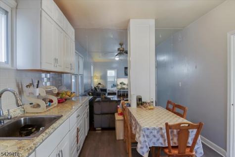 22 Tuttle Street Wallington NJ 07057