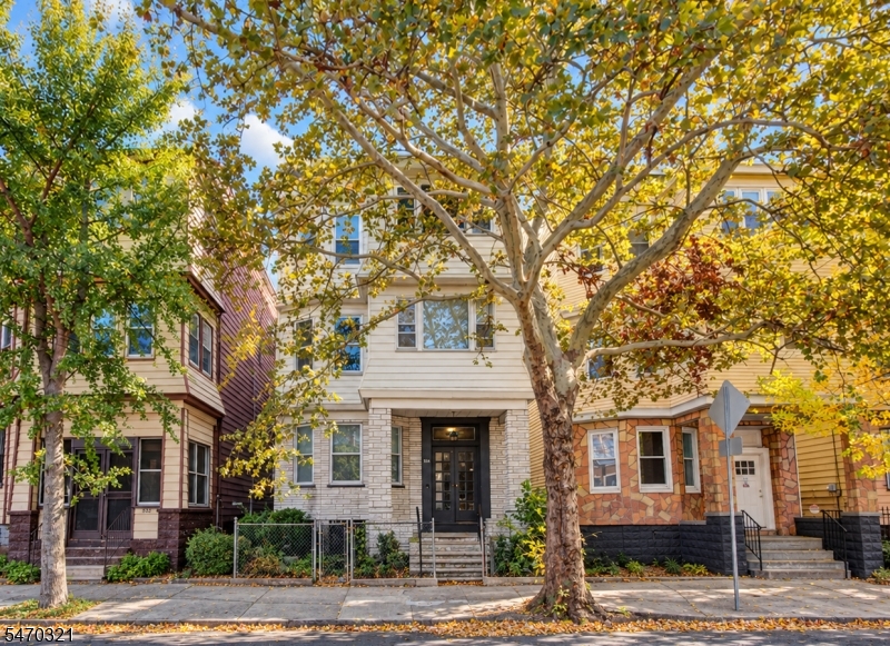 834 S 16th Street Newark NJ 07108