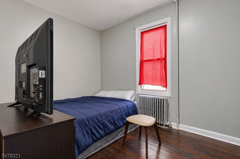834 S 16th Street Newark NJ 07108