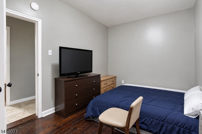 834 S 16th Street Newark NJ 07108