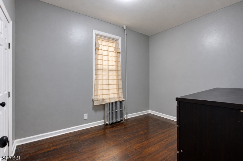 834 S 16th Street Newark NJ 07108