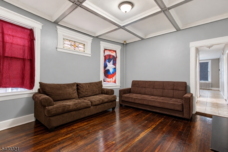 834 S 16th Street Newark NJ 07108