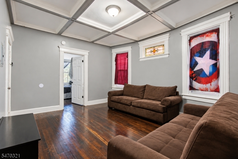 834 S 16th Street Newark NJ 07108