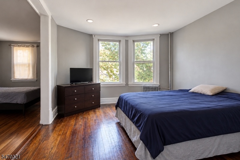834 S 16th Street Newark NJ 07108