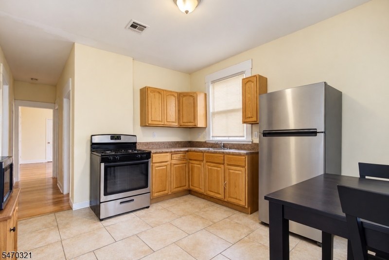 834 S 16th Street Newark NJ 07108