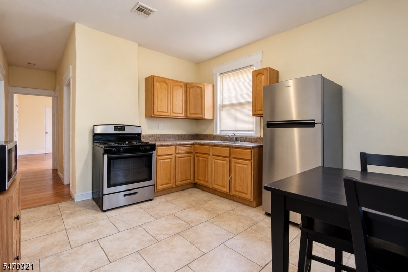 834 S 16th Street Newark NJ 07108