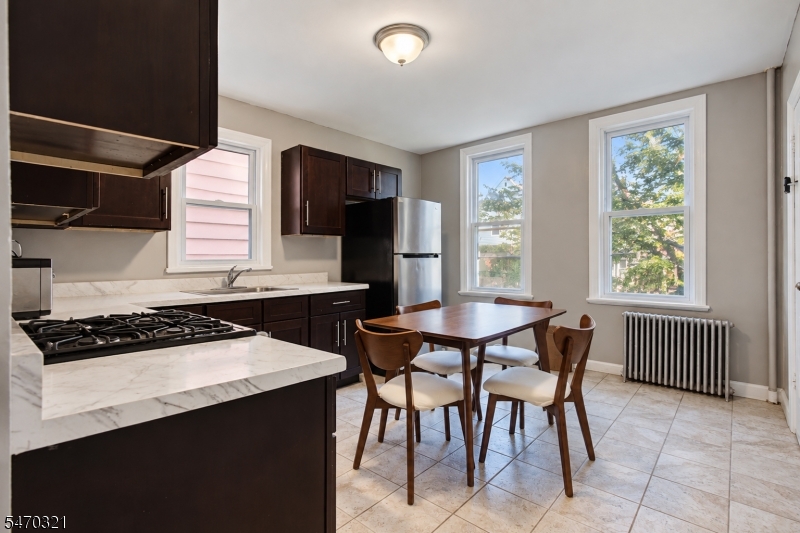 834 S 16th Street Newark NJ 07108