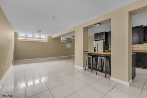 183 Thorne Street Jersey City NJ 07307