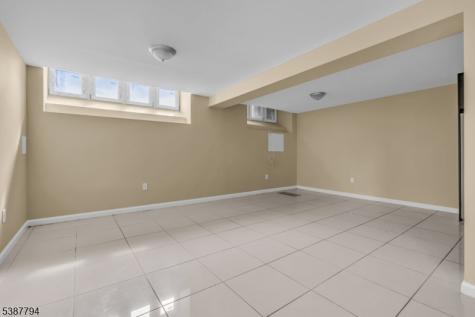 183 Thorne Street Jersey City NJ 07307