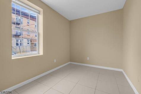 183 Thorne Street Jersey City NJ 07307