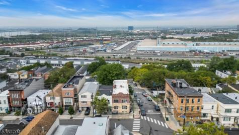 183 Thorne Street Jersey City NJ 07307