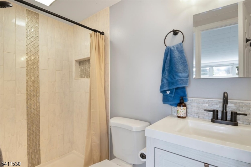 9 Diller Avenue Newton NJ 07860