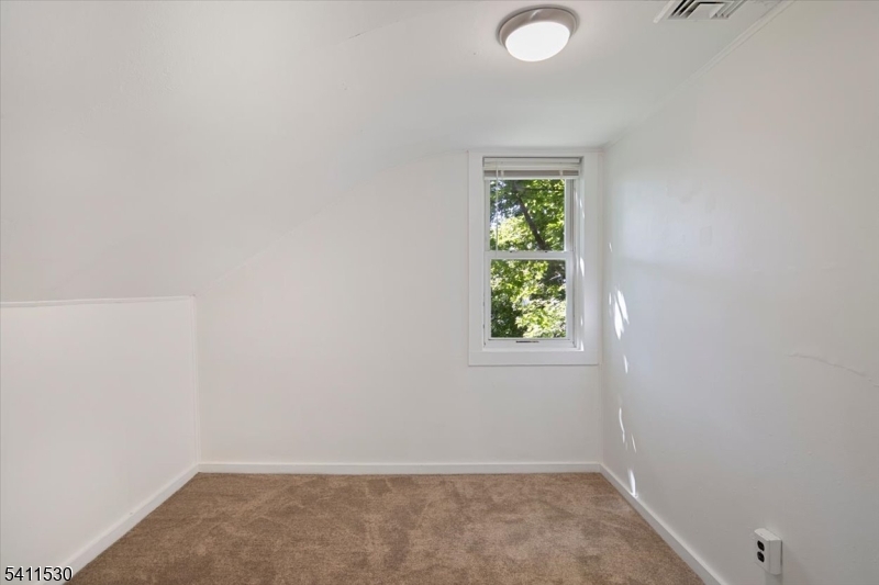 9 Diller Avenue Newton NJ 07860