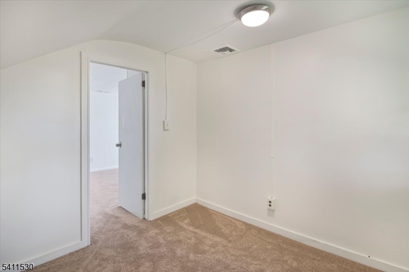9 Diller Avenue Newton NJ 07860