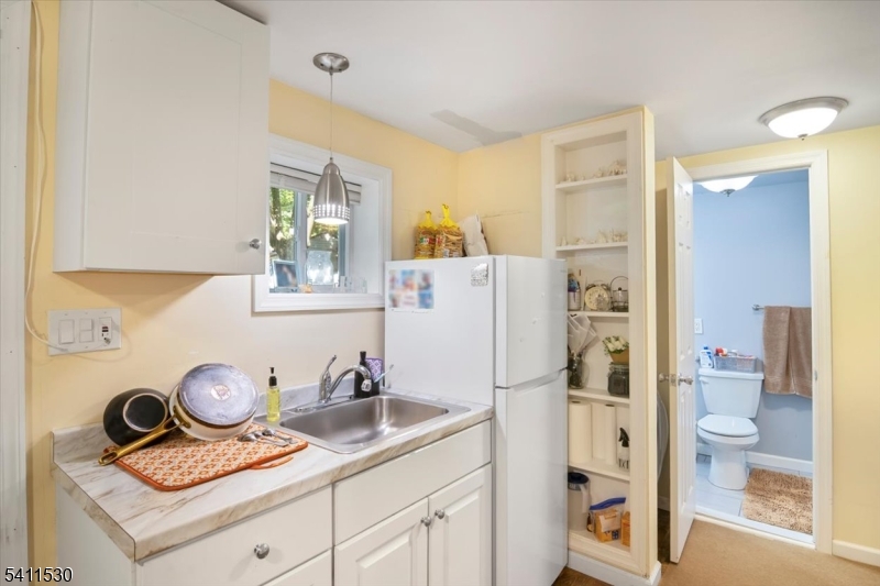 9 Diller Avenue Newton NJ 07860