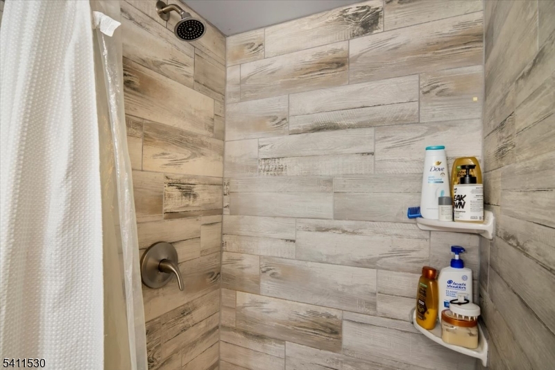 9 Diller Avenue Newton NJ 07860