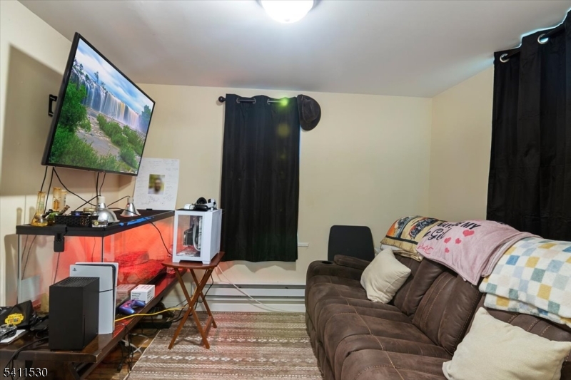 9 Diller Avenue Newton NJ 07860