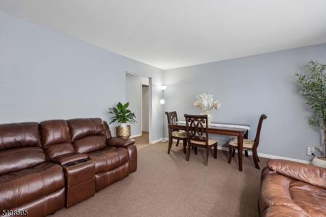 38 Rossiter Avenue Paterson NJ 07502
