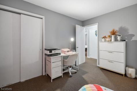 38 Rossiter Avenue Paterson NJ 07502