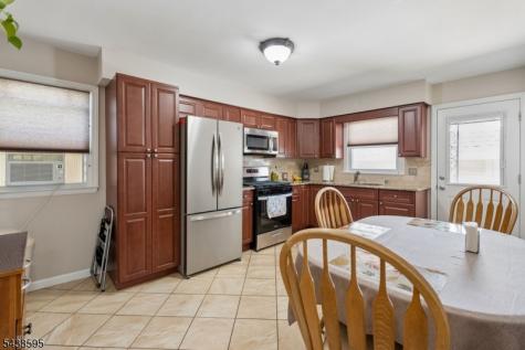 38 Rossiter Avenue Paterson NJ 07502