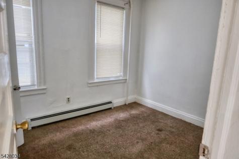 408 14TH Avenue Irvington NJ 07111