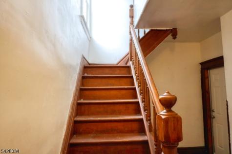 408 14TH Avenue Irvington NJ 07111