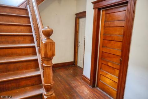 408 14TH Avenue Irvington NJ 07111
