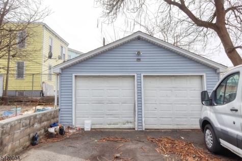 408 14TH Avenue Irvington NJ 07111