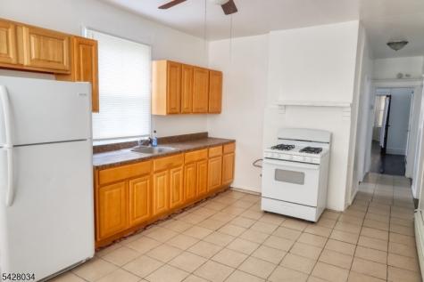 408 14TH Avenue Irvington NJ 07111