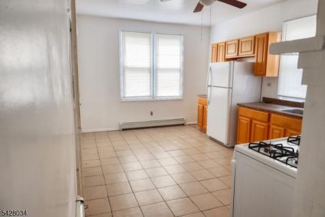 408 14TH Avenue Irvington NJ 07111