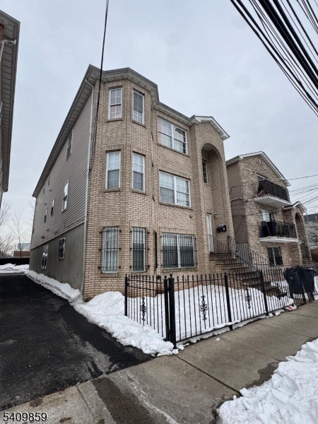 503 15TH Avenue Newark NJ 07103