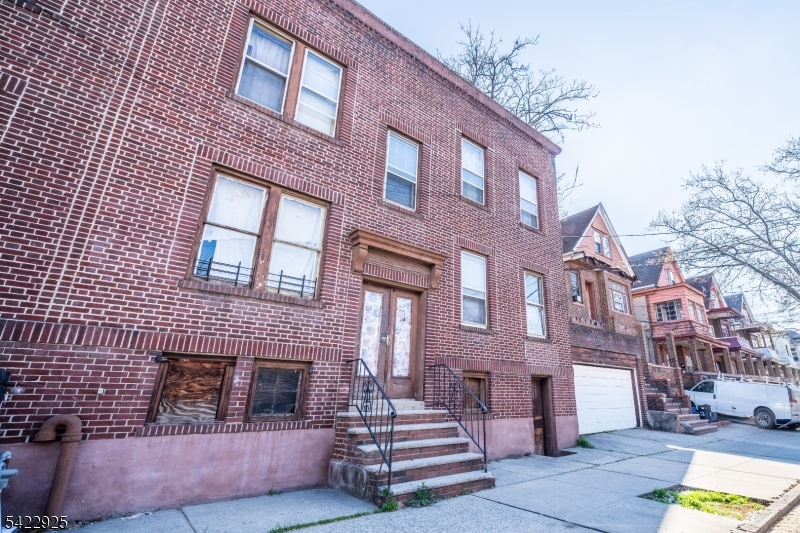 64 Wade Street Jersey City NJ 07305