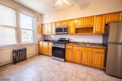 64 Wade Street Jersey City NJ 07305