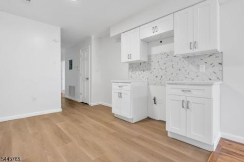 328 Hawthorne Avenue Newark NJ 07112