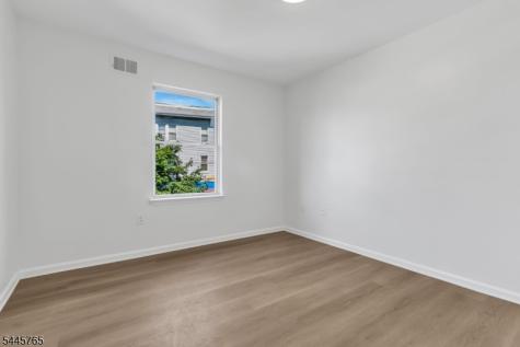 328 Hawthorne Avenue Newark NJ 07112
