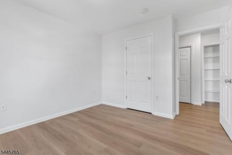 328 Hawthorne Avenue Newark NJ 07112