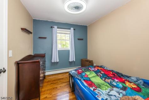 33 Lakeside Avenue Bloomingdale NJ 07403
