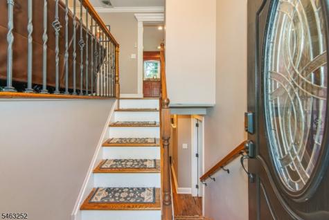 33 Lakeside Avenue Bloomingdale NJ 07403
