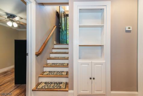 33 Lakeside Avenue Bloomingdale NJ 07403